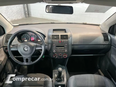 POLO - 1.6 MI 8V 4P MANUAL