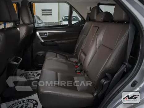 HILUX SW4 2.7 SRV 7 Lugares 4X2 16V