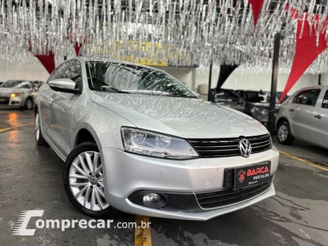JETTA 2.0 TSI HIGHLINE 200CV GASOLINA 4P TIPTRONIC