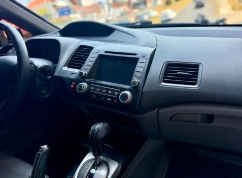 Civic Sedan LXS 1.8/1.8 Flex 16V Aut. 4p