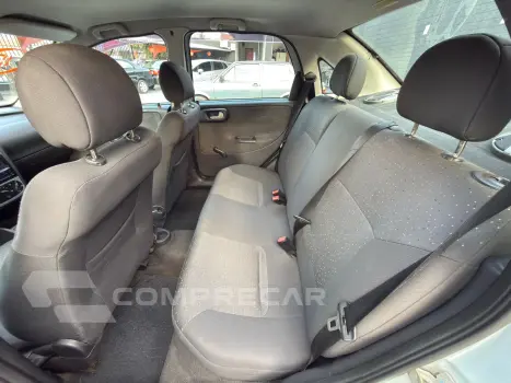 CORSA 1.4 MPFI Premium Sedan 8V
