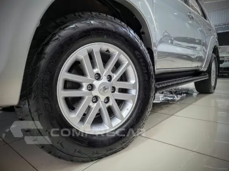 HILUX SW4 3.0 SRV 4X4 16V TURBO INTERCOOLER DIESEL 4P AUTOMA