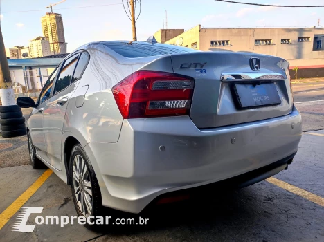 CITY 1.5 LX Sedan 16V