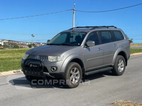 Mitsubishi PAJERO 3.2 HPE 4X4 7 Lugares 16V Turbo Intercooler 4 portas