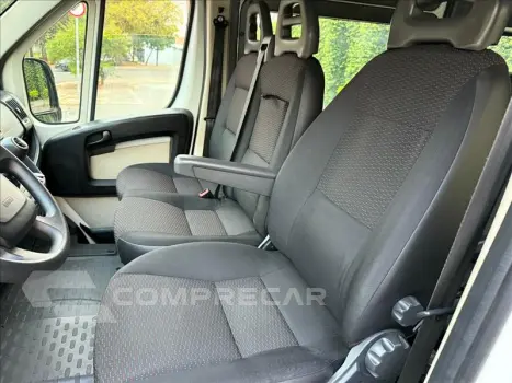 BOXER 2.0 Bluehdi Business L3h2 13M Minibus