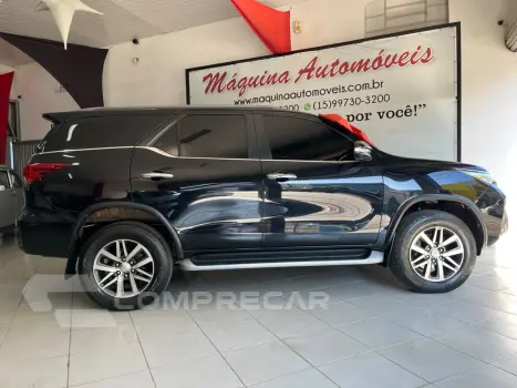 HILUX SW4 2.8 D-4d Turbo SRX 4X4