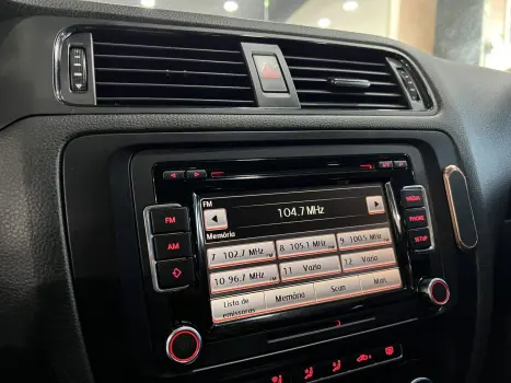 JETTA 2.0 COMFORTLINE 120CV FLEX 4P TIPTRONIC