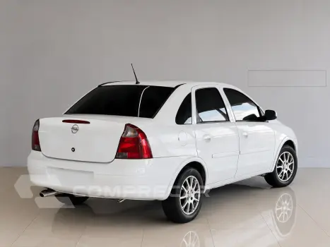 CORSA 1.8 MPFI Sedan 8V