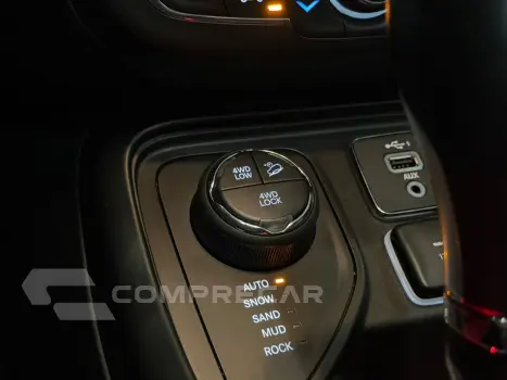 COMPASS 2.0 16V DIESEL TRAILHAWK 4X4 AUTOMÁTICO