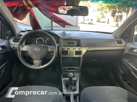 VECTRA 2.0 MPFI GT HATCH 8V FLEX 4P MANUAL