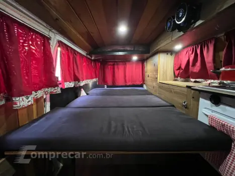 KOMBI 1.6 FURGÃO 8V GASOLINA 3P MANUAL