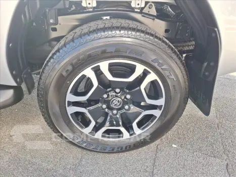 HILUX 2.8 D-4D TURBO DIESEL CD SRX 4X4 AUTOMÁTICO