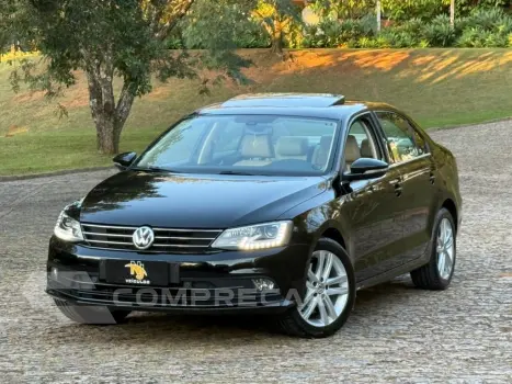 Volkswagen JETTA 2.0 TSI HIGHLINE 211CV GASOLINA 4P TIPTRONIC 4 portas