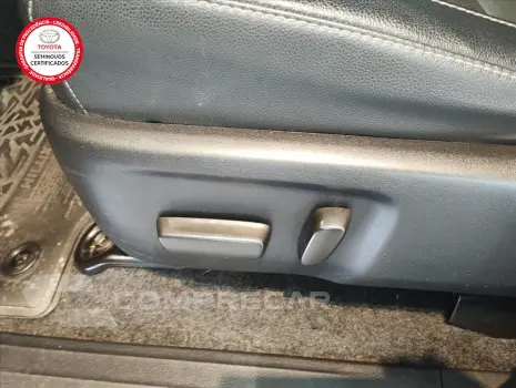 HILUX 2.8 D-4D TURBO DIESEL CD SRX 4X4 AUTOMÁTICO