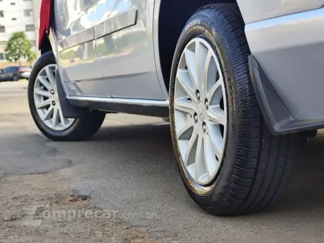 SPIN 1.8 LT 8V FLEX 4P AUTOMÁTICO