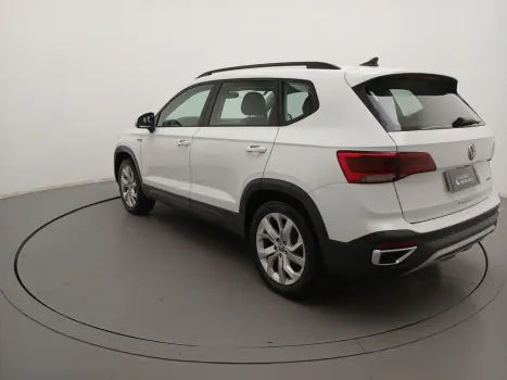 TAOS 1.4 250 TSI TOTAL FLEX COMFORTLINE AUTOMÁTICO