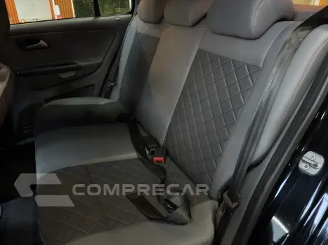 FOX 1.6 MI HIGHLINE 8V FLEX 4P AUTOMATIZADO