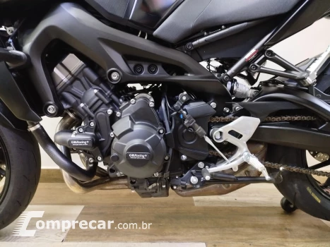 MT-09  800 cc
