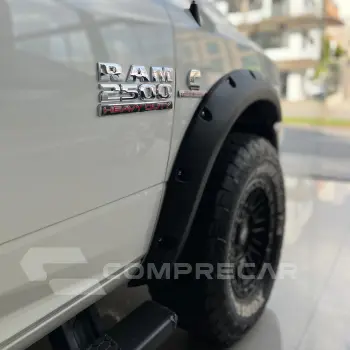 2500 6.7 I6 Turbo Laramie CD 4X4