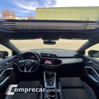 Q3 Black Ed. 1.4 TFSI Flex/Black S-tron.