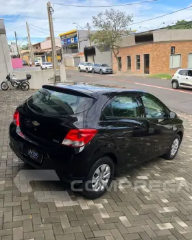 ONIX HATCH LS 1.0 8V FlexPower 5p Mec.