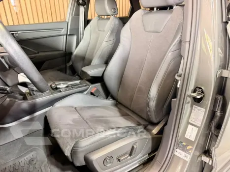 Q3 2.0 40 TFSI GASOLINA SPORTBACK PERFORMANCE BLACK QUATTRO
