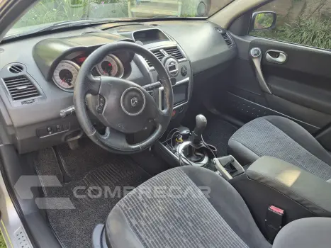 MEGANE 1.6 Dynamique Grand Tour 16V