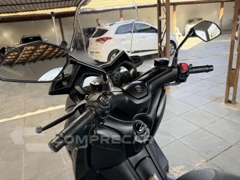 XMAX 250ABS