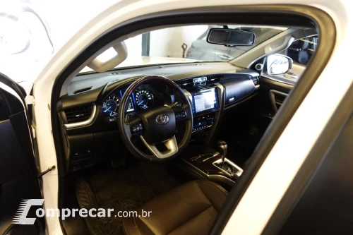 Hilux SW4 2.7 16V 4P FLEX SRV 7 LUGARES AUTOMÁTICO