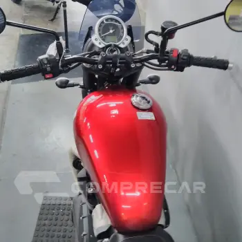 STREET TWIN 900
