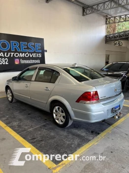 VECTRA 2.0 MPFI Expression 8V