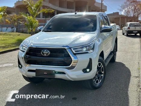 Toyota HILUX 2.8 D-4D TURBO DIESEL CD SRX 4X4 AUTOMÁTICO 4 portas