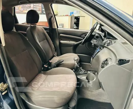 FOCUS 1.6 GL Sedan 8V