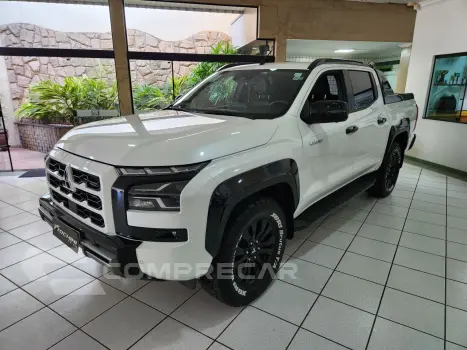 Mitsubishi Triton  2.4 KATANA BITURBO DIESEL CABINE DUPLA 4X4 AUTOMÁTIC 4 portas