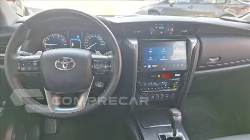 HILUX SW4 2.8 D-4D TURBO DIESEL SRX PLATINUM 7L 4