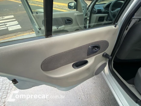 CLIO 1.0 Privilége Sedan 16V