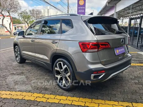 TAOS 1.4 250 TSI TOTAL FLEX HIGHLINE AUTOMÁTICO