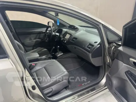 Civic 1.8 16V 4P FLEX LXS AUTOMÁTICO