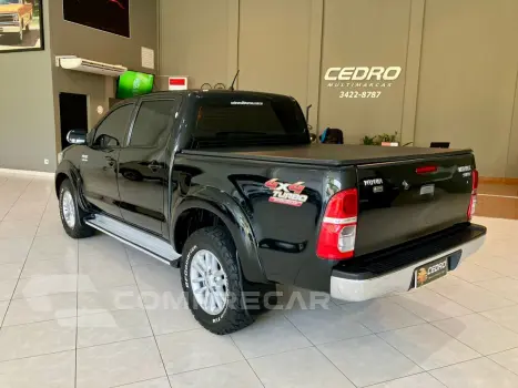 Hilux Caminhonete 3.0 4P 4X4 SRV TURBO DIESEL CABINE DUPLA A
