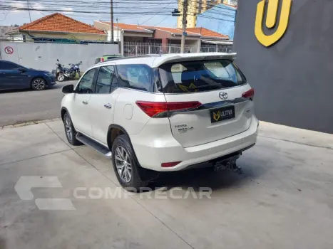 Hilux SW4 SRX 4x4 2.8 TDI 16V Dies. Aut.