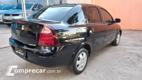 CORSA 1.4 MPFI Premium Sedan 8V