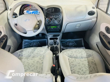 QQ 1.1 MPFI 16V