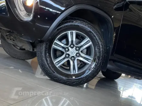 HILUX SW4 2.7 SRV 7 LUGARES 4X2 16V FLEX 4P AUTOMÁTICO