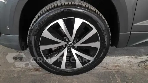 TAOS 1.4 250 TSI TOTAL FLEX HIGHLINE AUTOMÁTICO