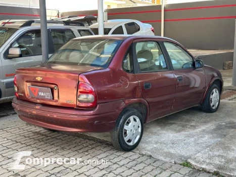CLASSIC - 1.0 MPFI VHCE 8V 4P MANUAL