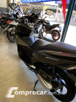 PCX 150 DLX
