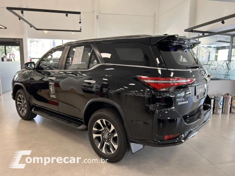 HILUX SW4 2.8 D-4D TURBO DIESEL DIAMOND 7L 4X4 AUTOMÁTICO
