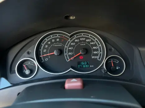 CELTA 1.0 MPFI LT 8V