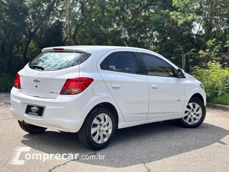 Onix 1.4 LT SPE/4