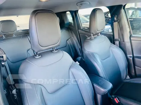 RENEGADE 1.3 T270 TURBO FLEX LONGITUDE AT6